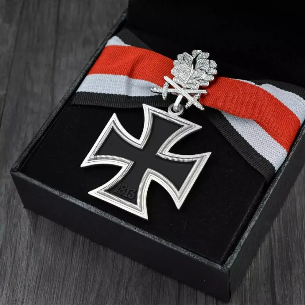 Высокое качество WW2 EK2 немецкий Железный крест медаль с бриллиантами двойные мечи дубовый лист значок
