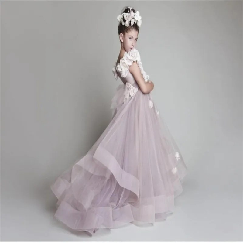 

Light Purple 2019 Elegant Ball Baby Communion Dresses For Girls Flowers Tiered Tulle Flower Girl Dresses Baby Girl Tutu Dress