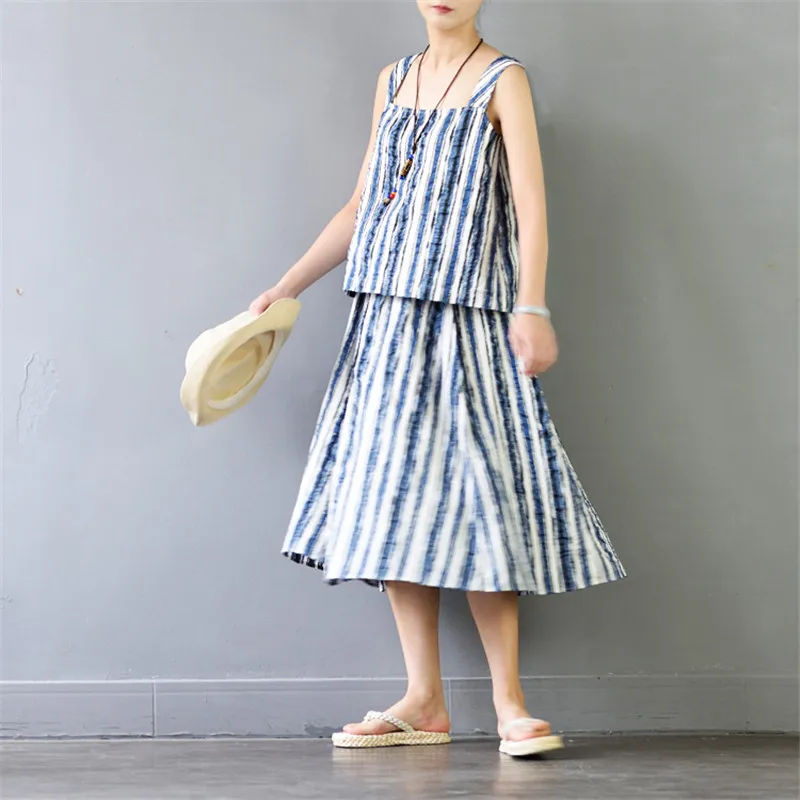 Комплект из двух предметов женский топа и юбки без рукавов с квадратным