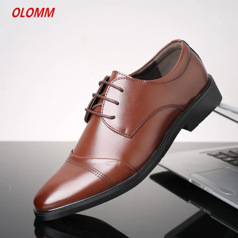 

luxury Brand Classic Man Pointed Toe Dress Shoes Mens Patent Leather Black Wedding Shoes Oxford Formal Shoes Big Size fashion
