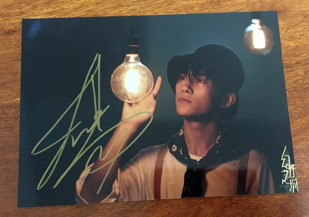 Подписано TFBOYS Jackson фото с автографом 5*7 автографы Бесплатная доставка