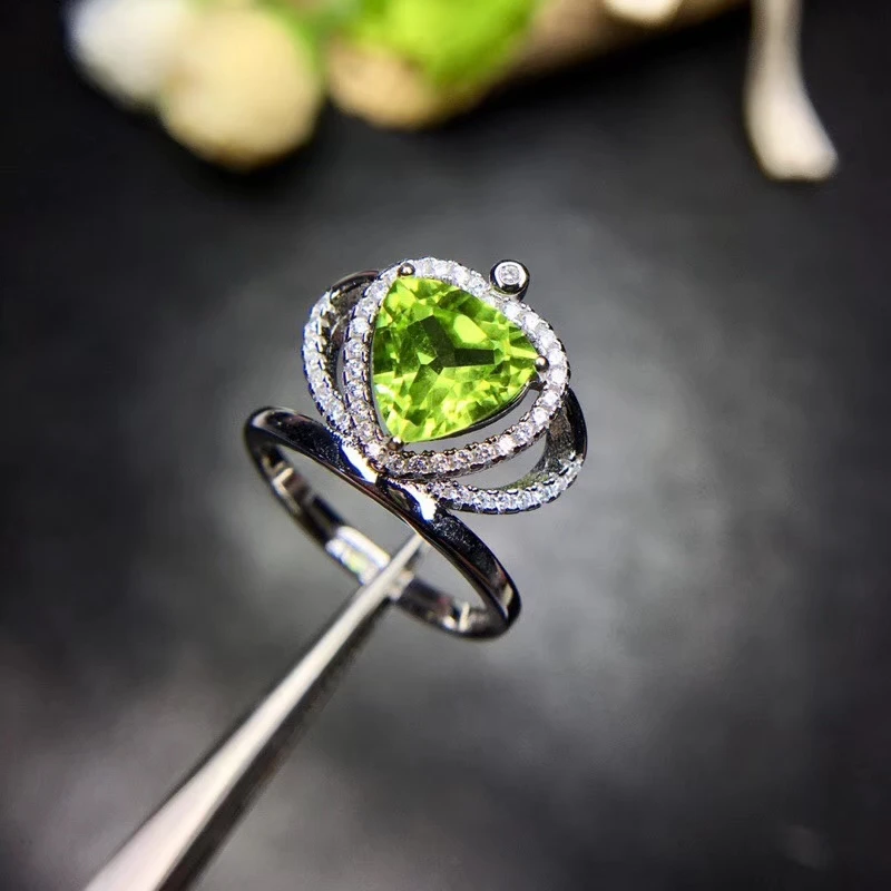 

Модное Элегантное кольцо в виде короны и сердца из естественной зеленой искусственной кожи кольцо из серебра пробы из натурального оливина женское кольцо для вечеринки подарок ювелирные изделия