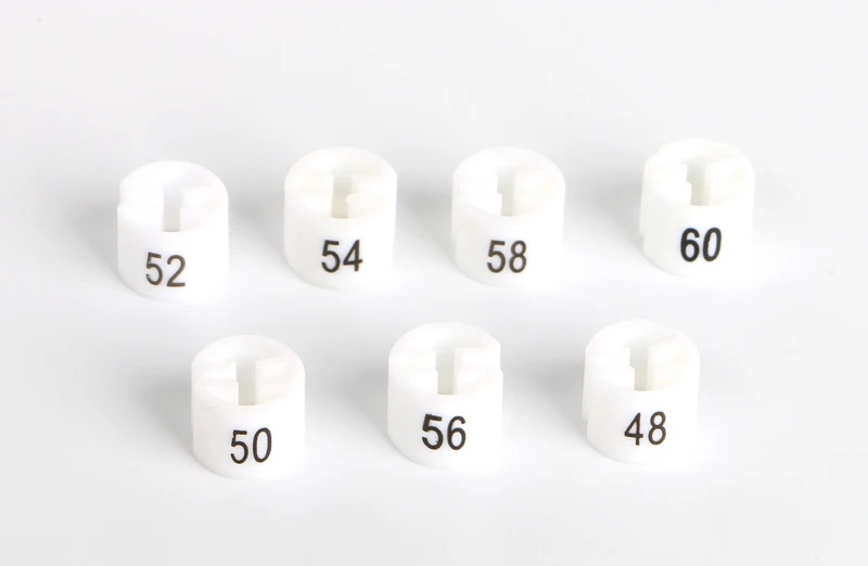 Белые маркеры размера для вешалки обычный размер s черные штаны с принтом вешалка