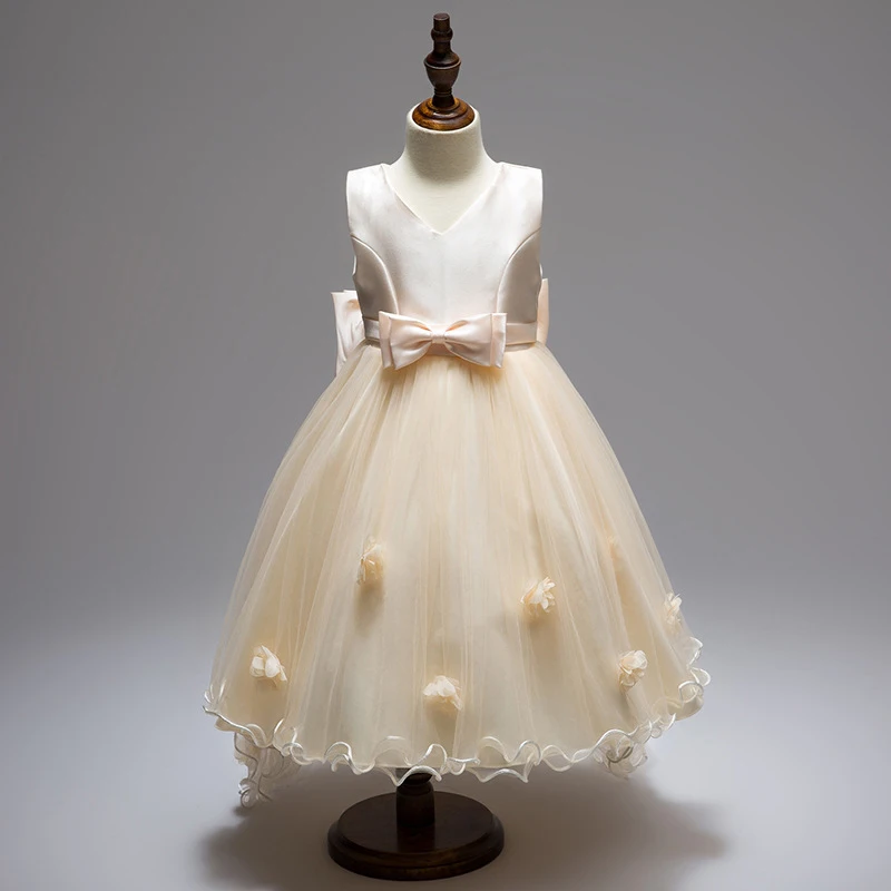 Модные платья для девушек с V-образным вырезом со шлейфом свадьбы цветочным