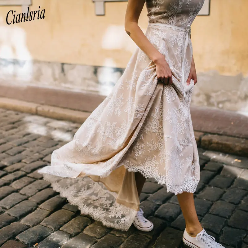 Винтажное кружевное богемное свадебное платье цвета шампанского а-силуэт с