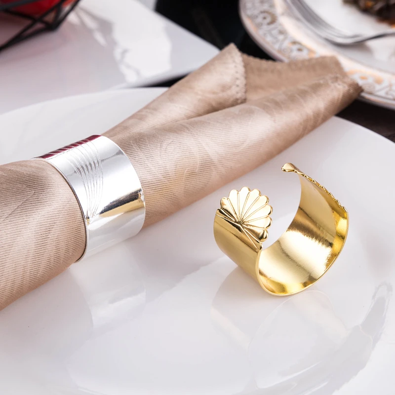 Кольца для салфеток из металлического сплава золотистого и серебристого цвета