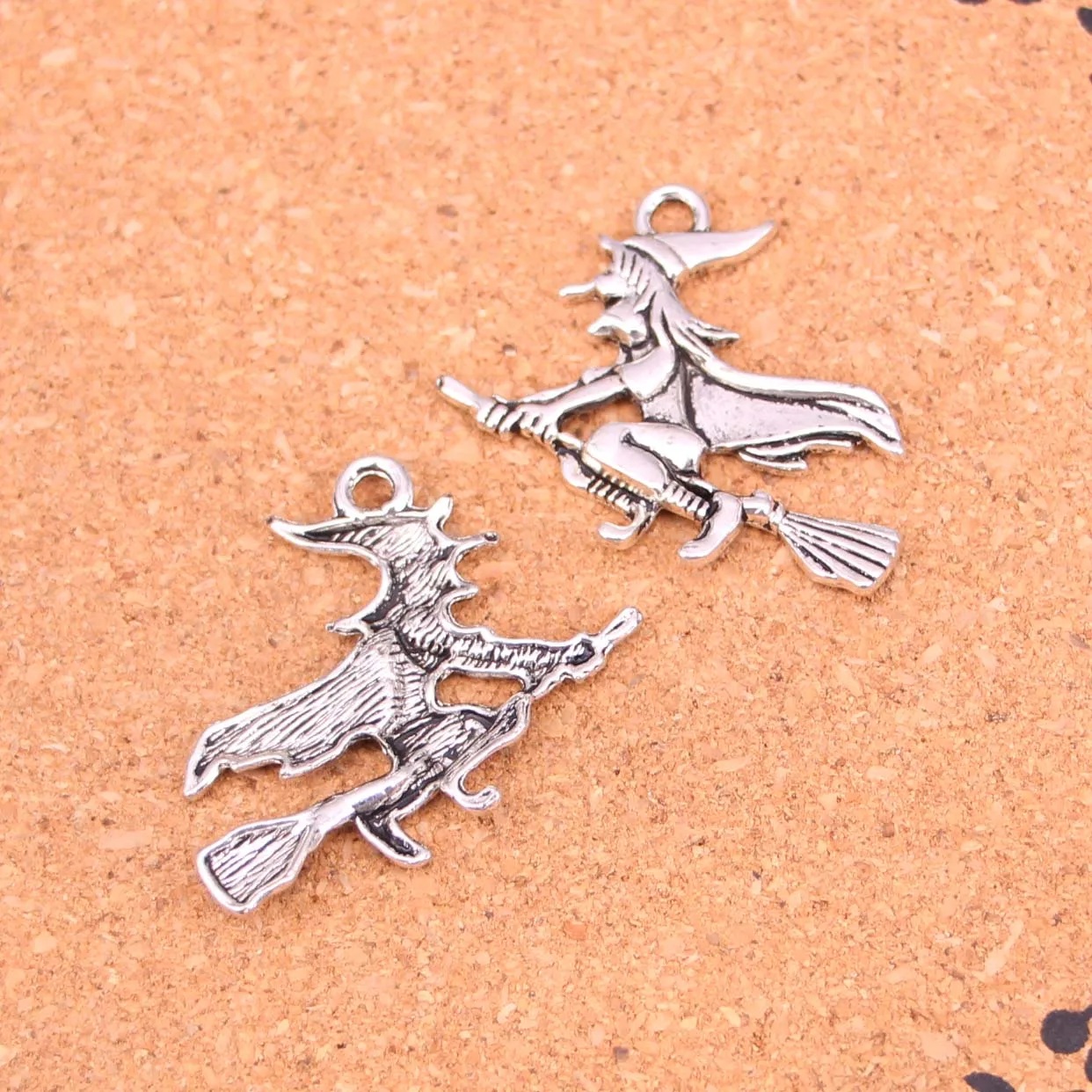 33 шт. посеребренные подвески в античном стиле 36 х34 мм|antique silver|charmed witchcharm antique silver |