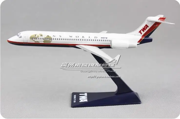 Пластиковая модель самолета 19 см в американском стиле виде авиакомпании TWA с
