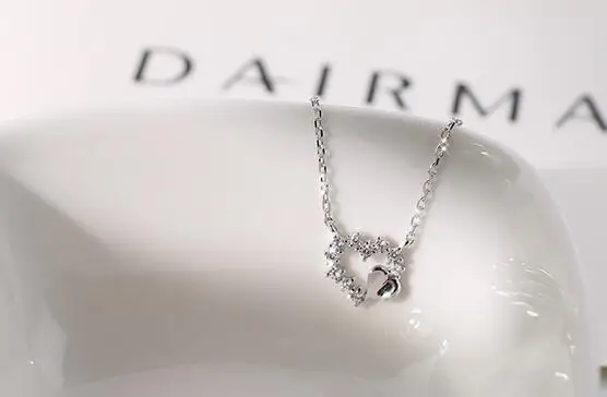 Серебряное ожерелье WANG select Женская цепочка до ключицы кулон в форме сердца новые