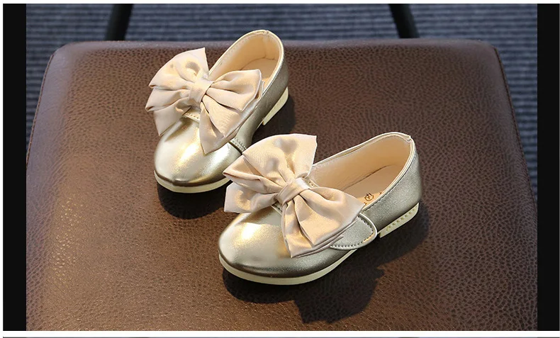 Новинка 2017 года повседневные тонкие туфли на плоской подошве для девочек