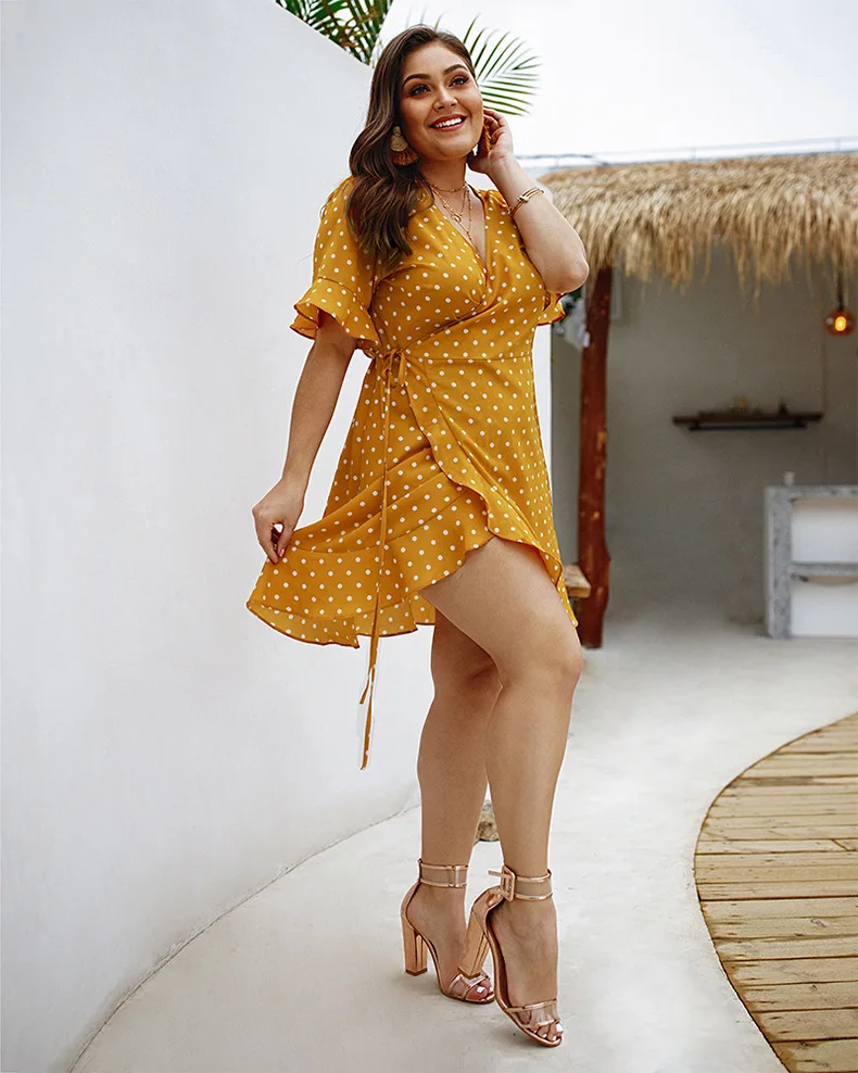 Женское пляжное платье в горошек короткое офисное оверсайз с V-образным вырезом и