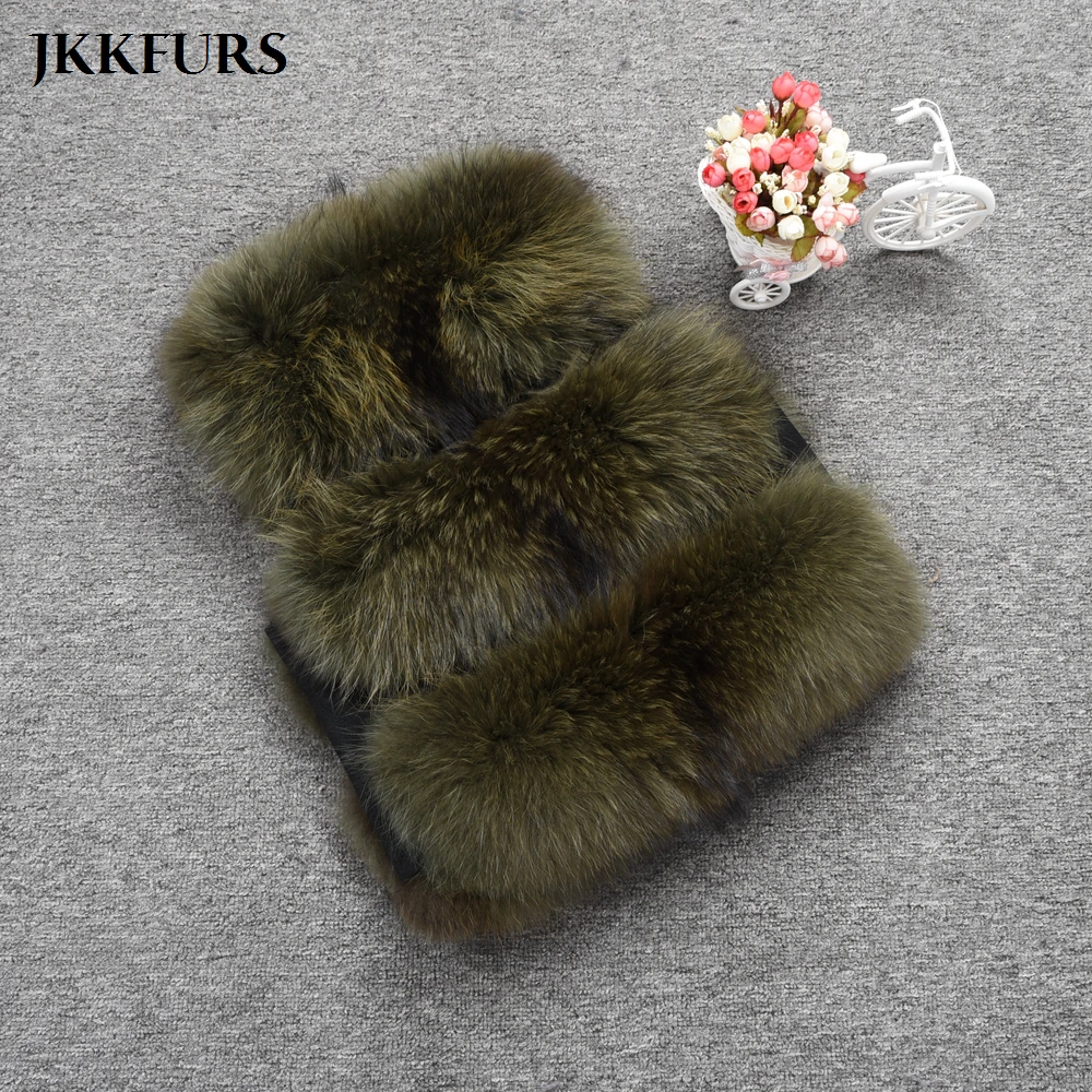 

JKKFURS 2021 Fashion Style Women Real Raccoon Fur Vest Winter Thick Warm Fashion Gilet Waistcoat New 3 Rows S1150B