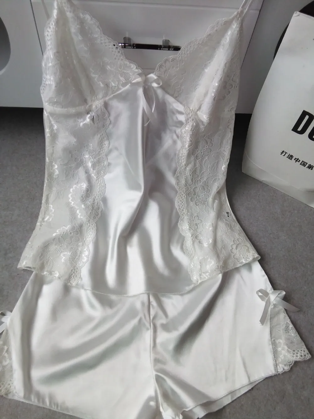 Free Shipping 2019 New Arrival Sexy women's Pajamas Sets Top + Short Pants two-pieces Nightwear Summer Sleepwear Female Hot | Женская