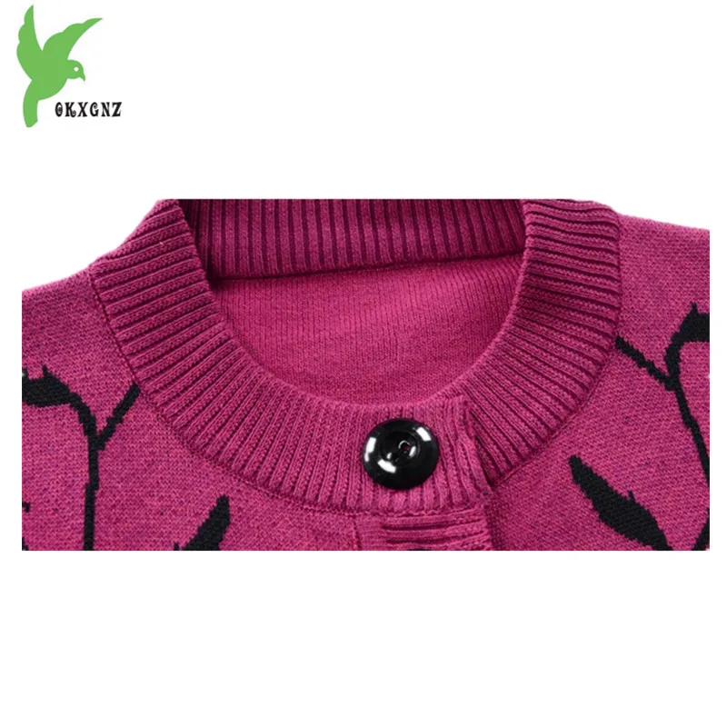 New Spring Women Knit Wool Jacket Middle aged Mother Sweater Cardigan Casual Tops Embroidery Loose Large Size Coat OKXGNZ A664 |