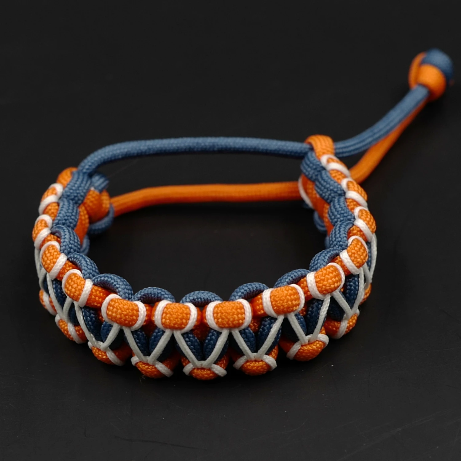 

Hand-made Adjustable Survival Emergency Glow in the Dark 550 Paracord Bracelet Parachute Cord Bracelet Wristband Camping Hiking