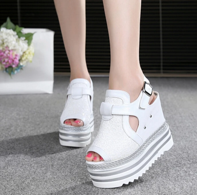 2017 увеличился внутренние сандалии женщин клинья обувь толстым дном лето досуг