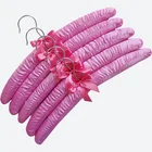 5 шт.лот вешалка с тканевым покрытием вешалка для одежды из шелковой губки вешалка для одежды в гостиничном магазине витрина вешалки 10 видов цветов 38,5 см