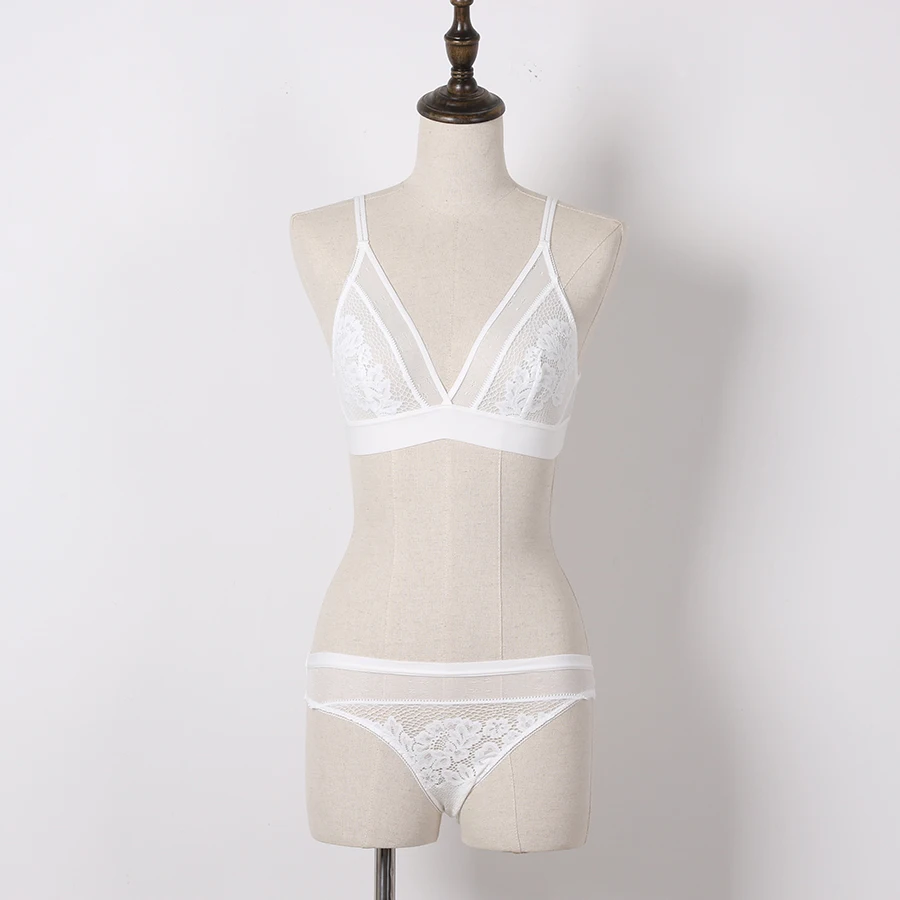 С вышитыми цветами Сверхтонкая жесткая накладка на заднюю панель бюстгальтер