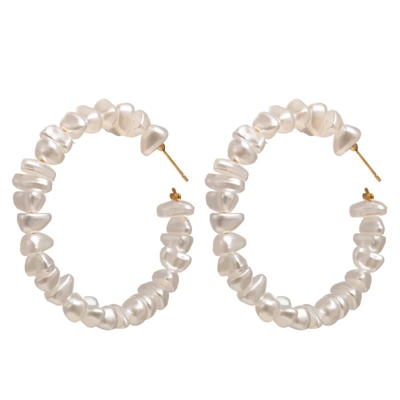 Женские серьги кольца с искусственным жемчугом большие круглые в пресной воде