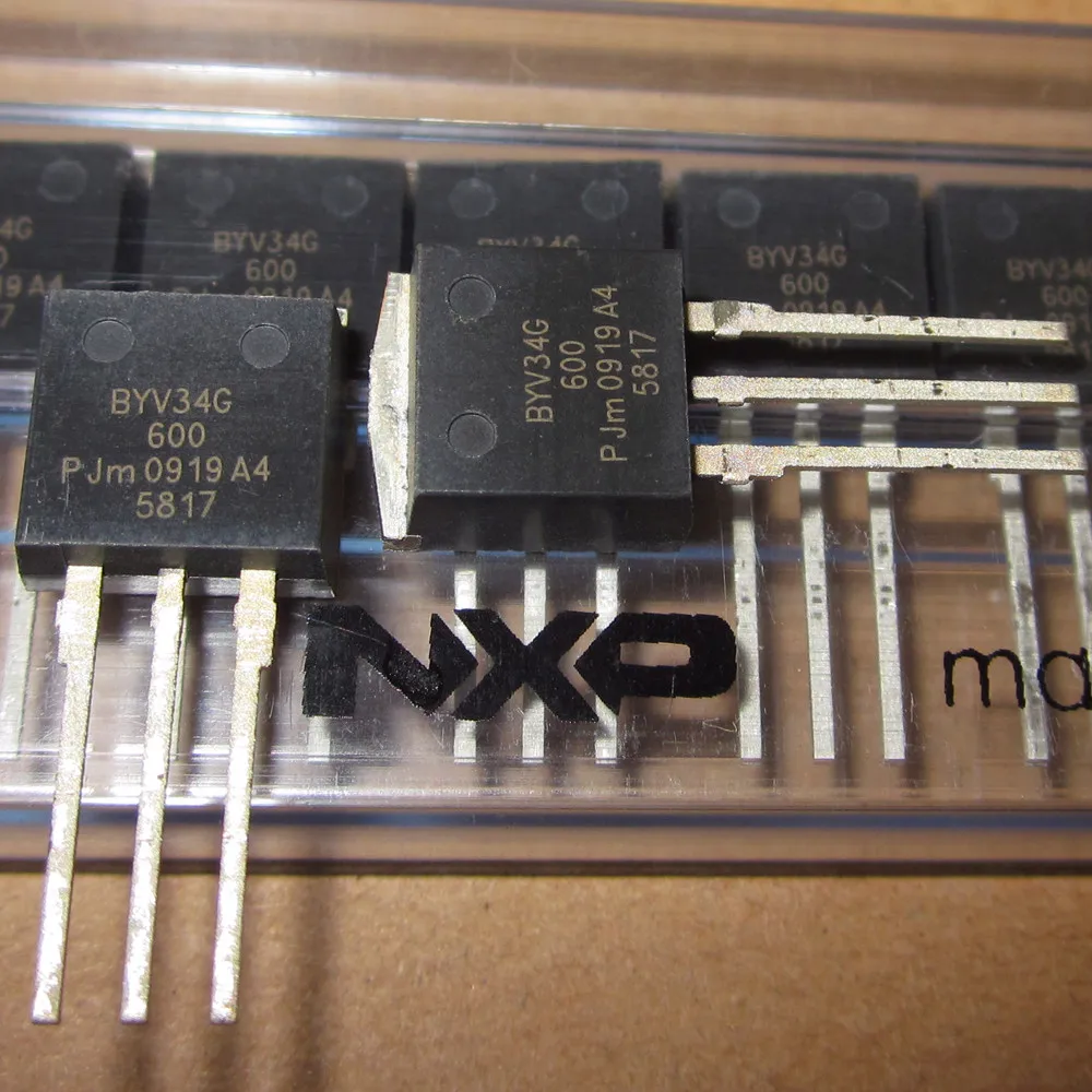 BYV34G 600 BYV34G600 новый оригинальный 10 шт./лот|Транзисторы| |
