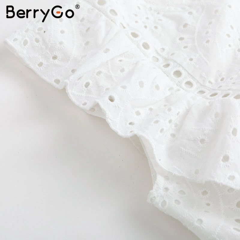 BerryGo Женская майка кружевная на бретелях элегантная открытая безрукавка с