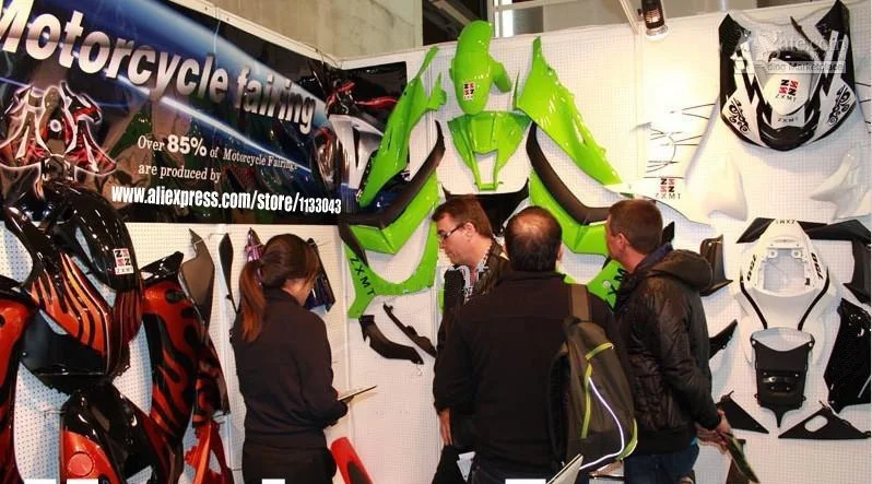 Комплект обтекателей для мотоцикла Kawasaki Ninja ZX10R 04 05 серебристо-черный комплект