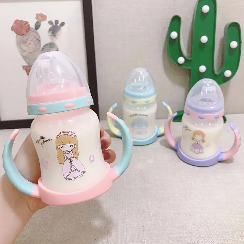 Чашка с соломой удовлетворяет требования Закона о проектом &quotмолоко&quot кружка