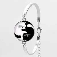 2018 new black and white glass two cat fashion charm bracelet classic yin and yang cat bracelet to map private custom