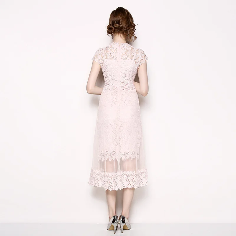 Женское дизайнерское платье с цветочным узором розовое кружевное вышивкой