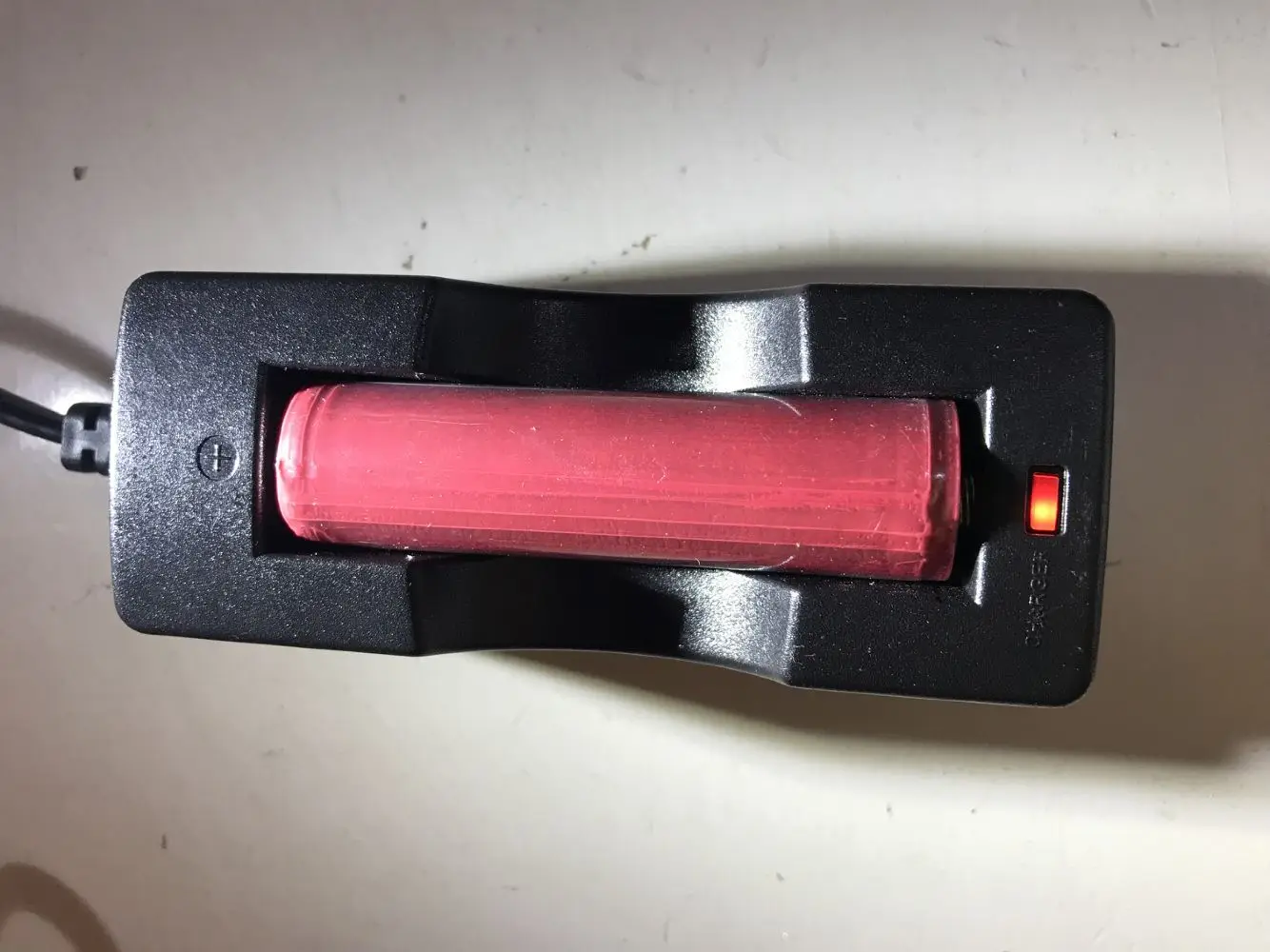 XTAR VC4S QC3.0 быстрой зарядки, Макс 3A для одинарный слот относится к 3,6/3,7 v Li-Ion IMR/INR/ICR/Батарея 18650 10440 14500 20700 21700