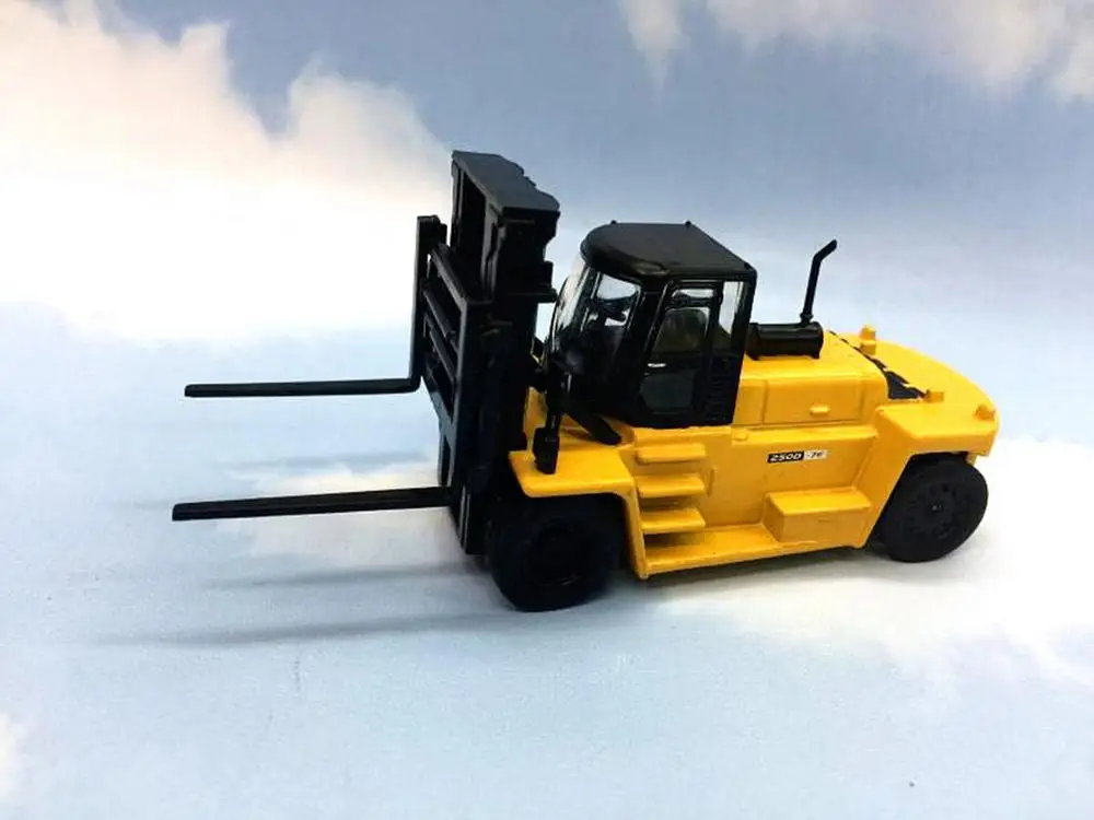 Модель вилочного погрузчика 1/87 HO HYUNDAI 250D 7E| |