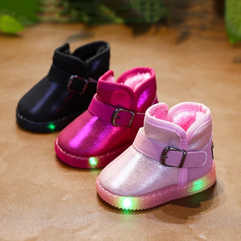 

Winter kids girls shoes boots warm plush snow boots flat heels children girl led light shoes flash PU rubber short ankle boots