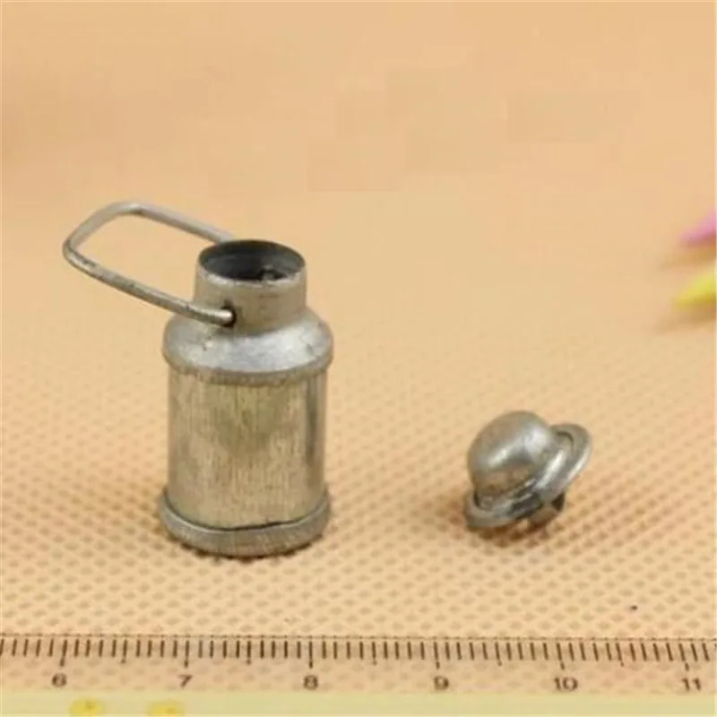 Масштаб 1:12 винтажный оловянный чайник миниатюрный кукольный домик кукла для