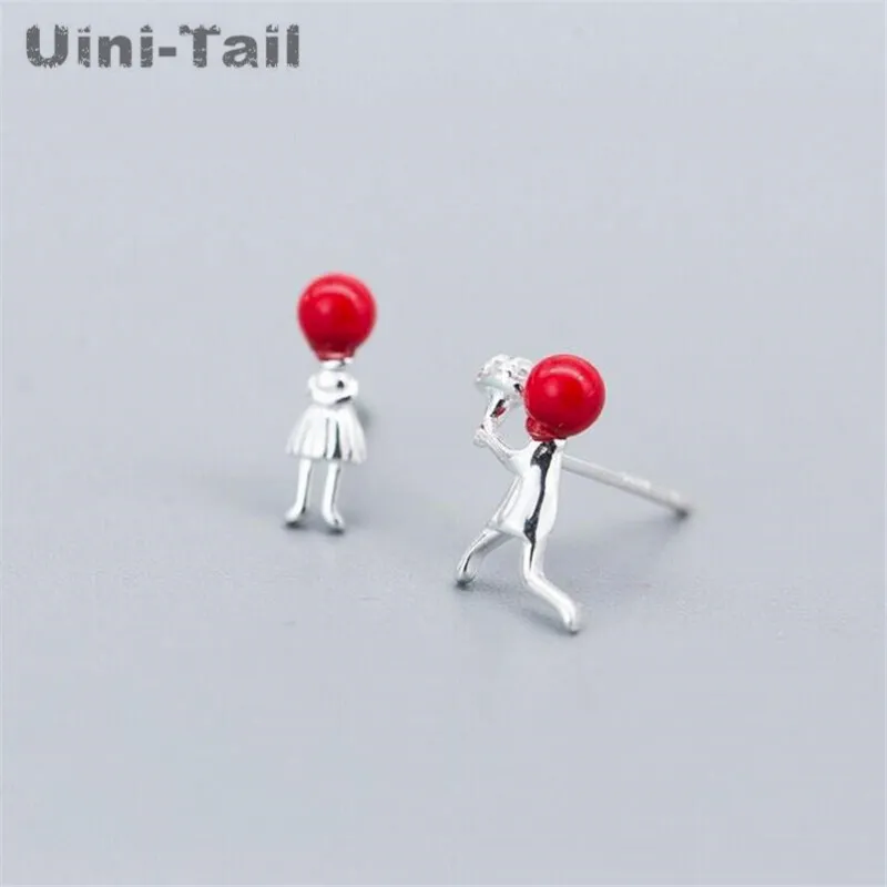 Серьги Uini-Tail из тибетского серебра 925 пробы с красным шариком