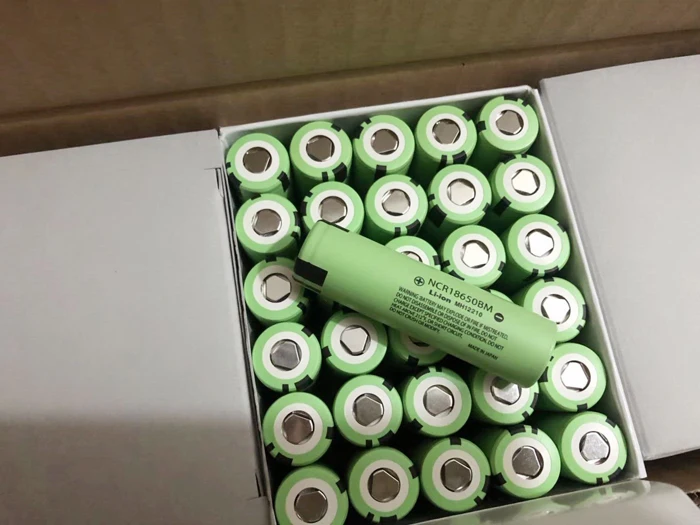 

8pcs/lot New Original Battery For Panasonic NCR18650BM 3200mAh 18650 3.7V high drain 10A Discharge Rechargeable Batteries