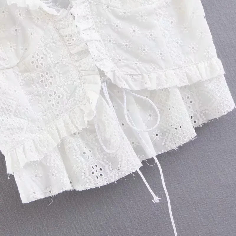 

Vintage embroidery white blouse women Korean fashion crop top sexy womens tops and blouses casual back zipper ruffles shirts
