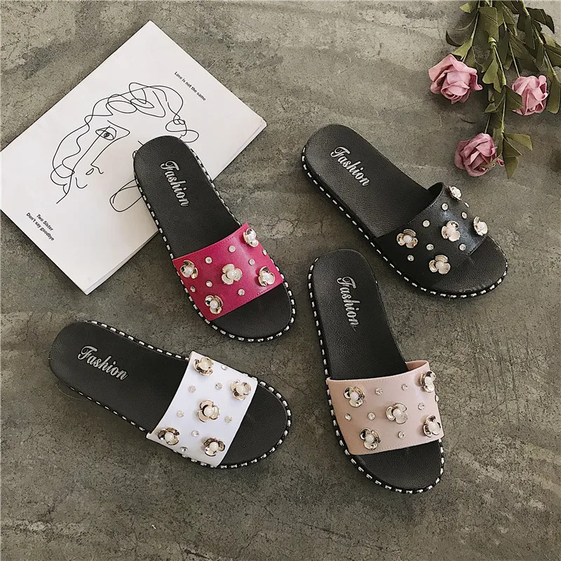 Летние новые женские тапочки на плоской подошве студенческие модные