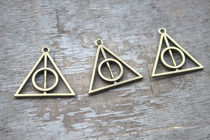 

7pcs Triangle Charms, Antique bronze tone triangle Charm Pendant, Jewelry findings 32X32mm