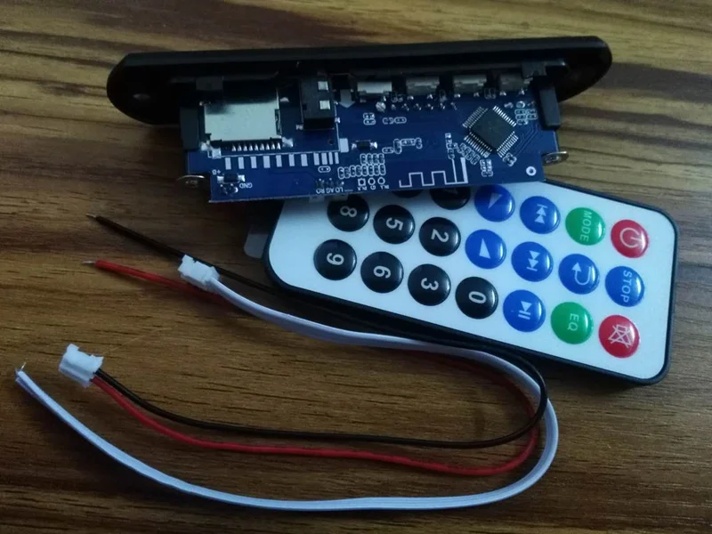

Bluetooth MP3 Decoding Board Module w/ SD Card Slot / USB / FM / Remote Decoding Board Module M011