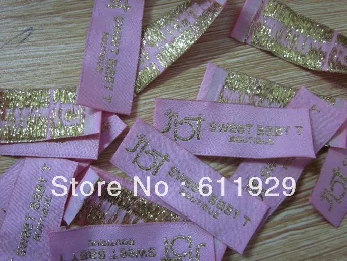 Бесплатная доставка индивидуальные одежда/теги этикетки/золотой нитью вышитые