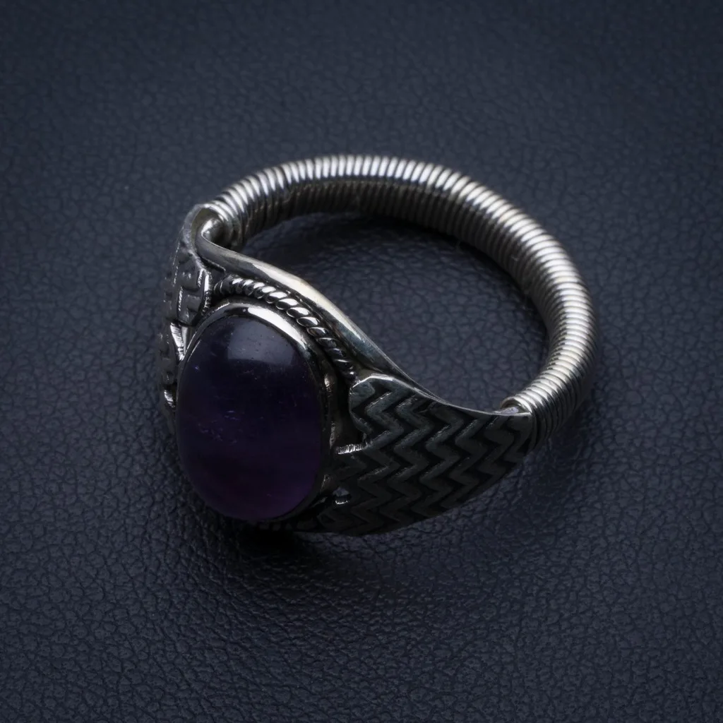 

Кольцо из серебра с натуральным аметистом, американский размер 7,75 R3028