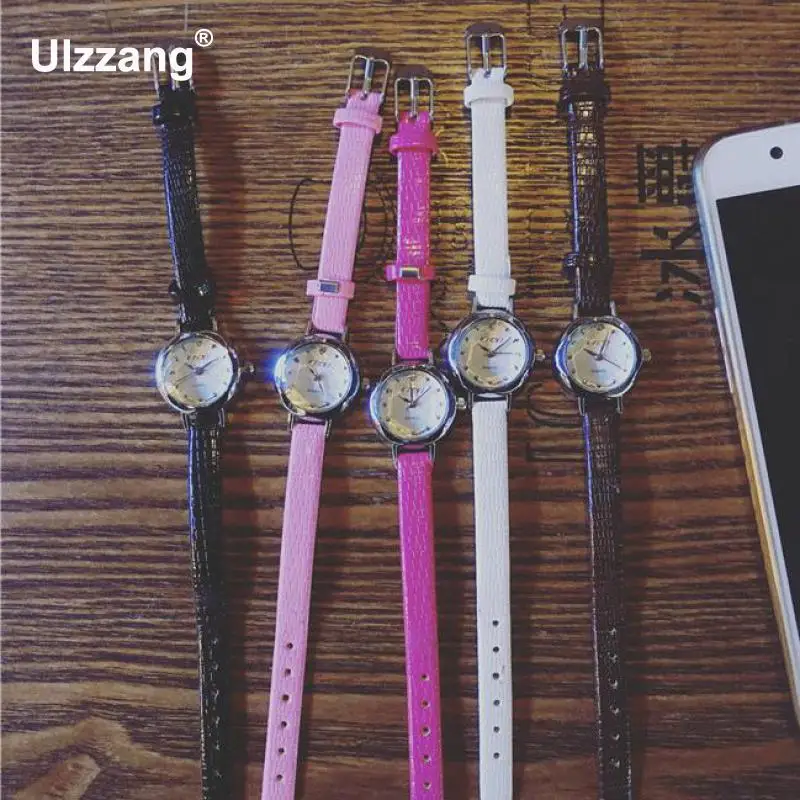 Часы на кожаном ремешке со стразами женские модные милые под платье наручные