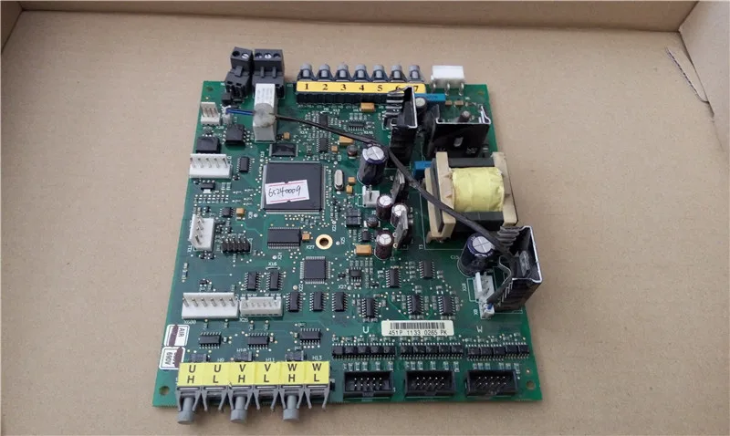 

4519 1133 0265 PK 690V Используется в хорошем состоянии с бесплатной DHL *