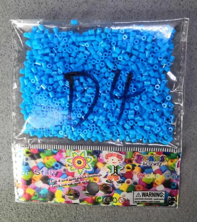 1000 шт Бусины 2,6 мм бусины Perler 2,6 мм DIY игрушки для рукоделия белые черные бусины ручной работы 3D Пазлы пополняемая посылка - Цвет: D4 sea blue