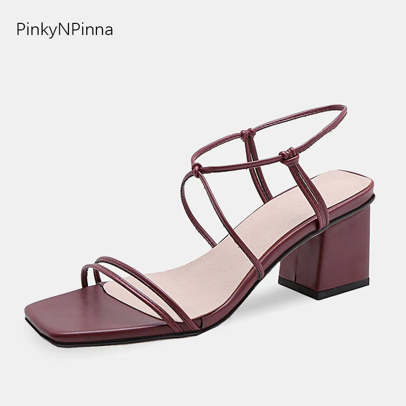 Женские сандалии гладиаторы с узкими ремешками в стиле ретро на высоком каблуке