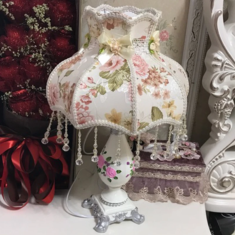 

European Palace Princess girl gift table lamp light marriage wedding art decorative table light lamp for bedside living room