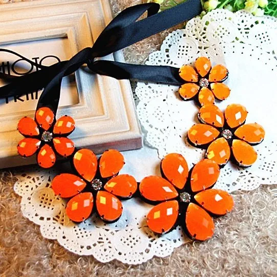 Женское Ожерелье из флуоресцентной смолы Новинка лета 2018|necklace back|necklace letternecklace