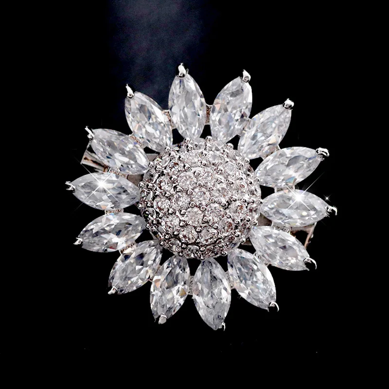 

New Arrival Mini Rhinestone Crystal Sunflower Brooches For Women Hijab Pin Bags Bijoux Accessories Luxury Jewelry Mujer broche