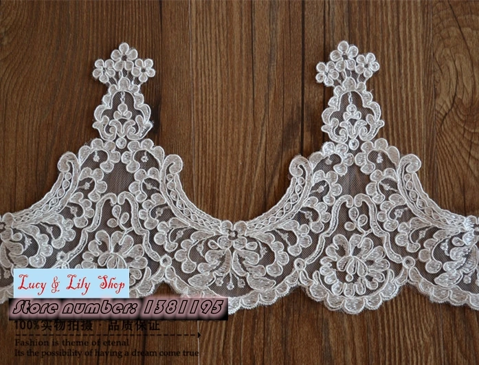 

Wholesale 15 yards Classic vintage European American style scallop edged tulle mesh embroidered ivory bridal lace trim