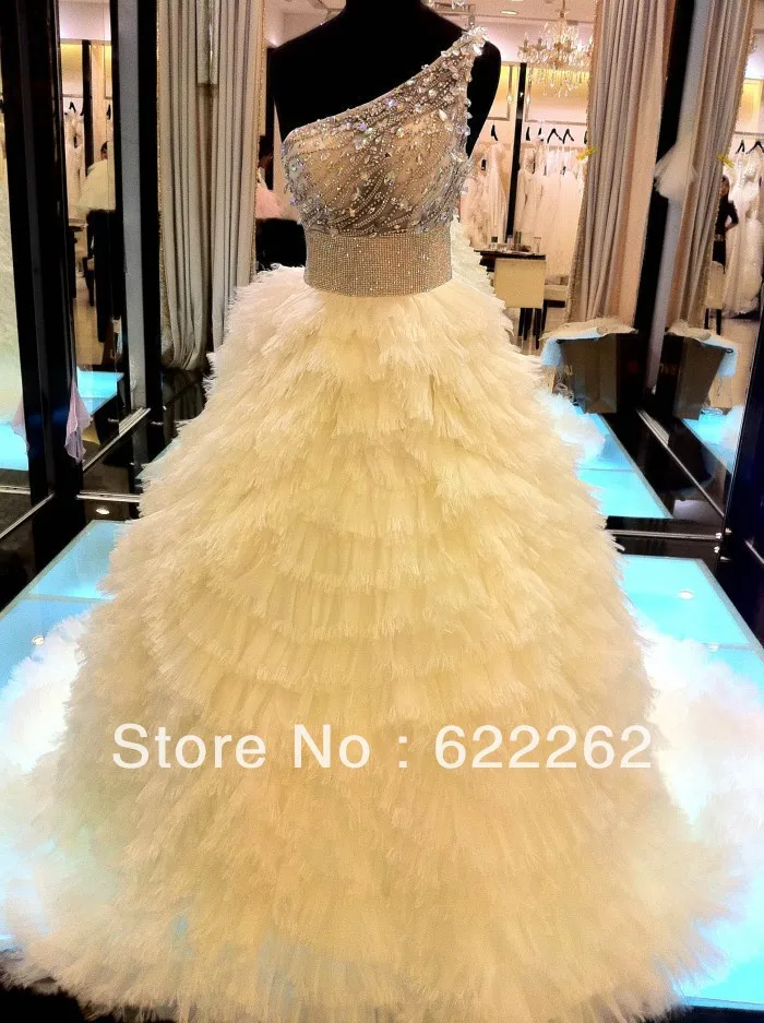 22Wholesale the new arrival 2013 latest fashion beautiful sexy shoulder beaded church big trailing wedding dresses free deliver | Свадьбы и